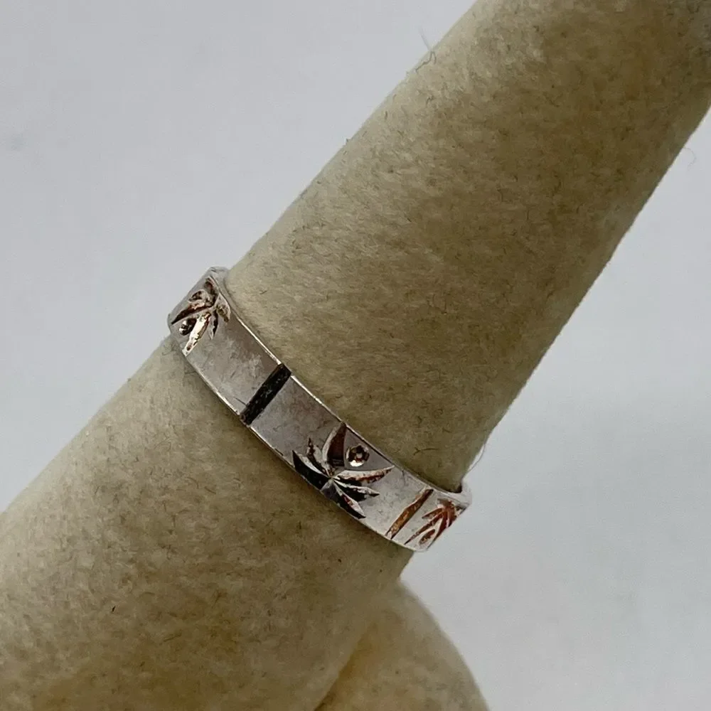 Sterling Silver 925 Ring with Decor